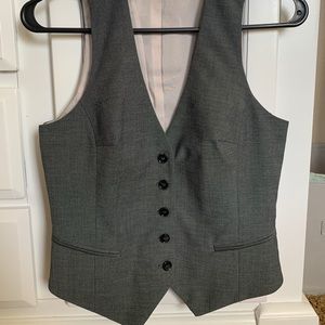 Ladie’s vest